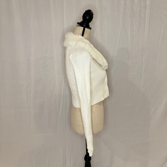 NWT Pookie & Sebastian Cropped White Knit Cardigan with Faux Fur - Picture 6 of 8
